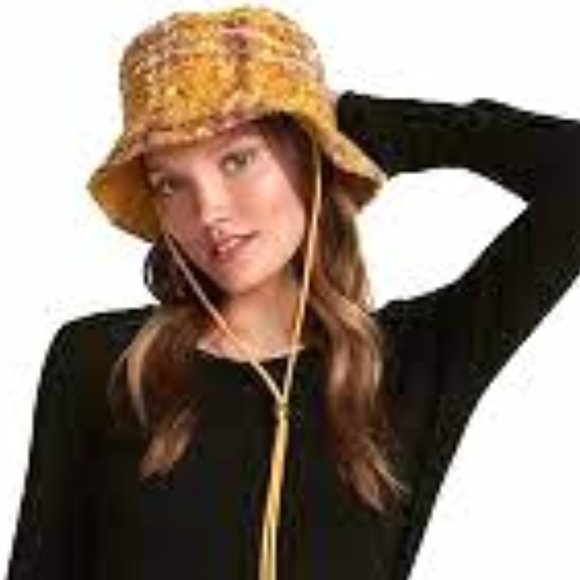Steve Madden Plaid Sherpa Bucket Hat - Picture 2 of 4